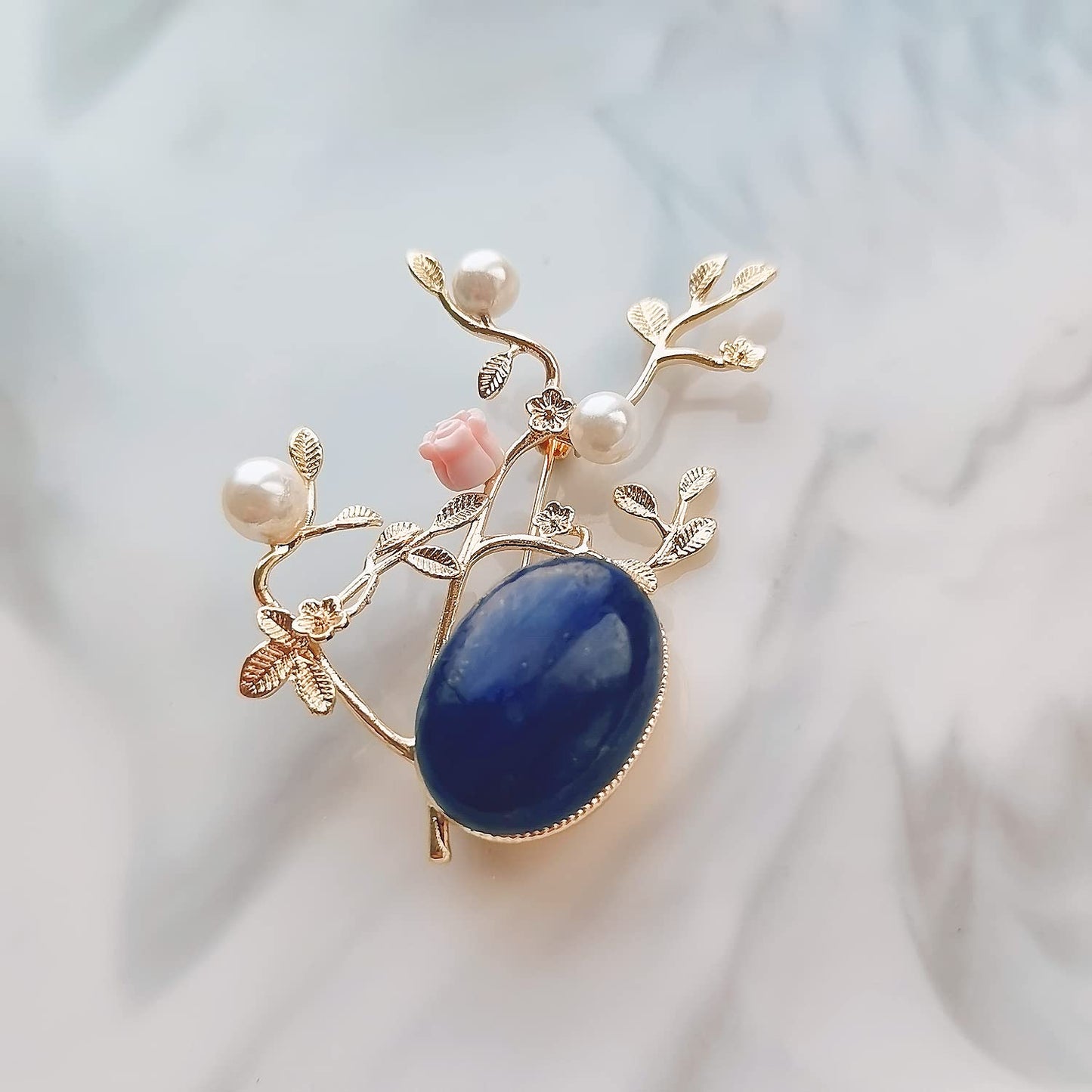 CCijiNG New Year Brooches for Women with Crystal, Flower, Rhinestone Brooches Pins Elegant Jewelry Blossom Fashionable Gifts Ladies Bouquet Brooches Pin for Birthday, Party, New Year, Copper, pearl