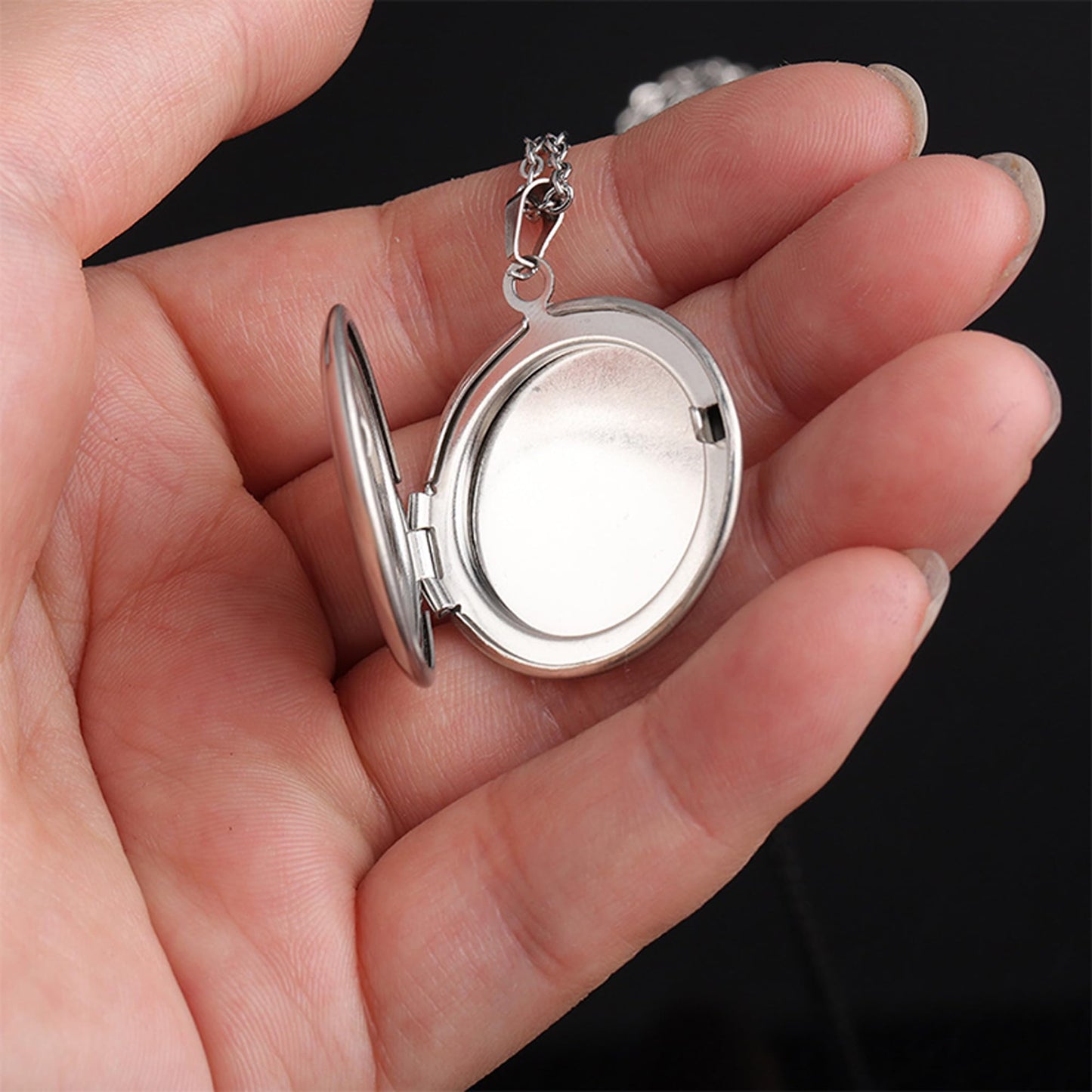 PHOCKSIN Round Locket Necklace for Women with Picture Silver Circle Photo Necklace For Girlfriend Mothers Day Gifts for Women