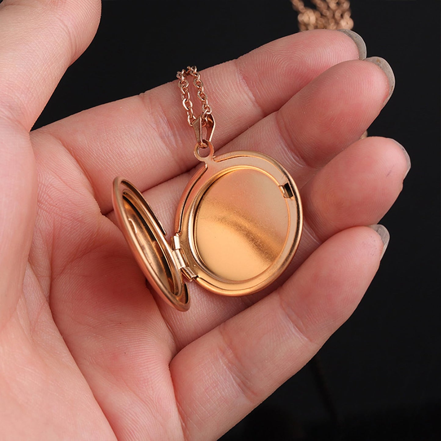PHOCKSIN Rose Gold Round Lockets Necklace for Girlfriend Locket Necklaces that Holds 2 Pictures Memorial Lockets for Women
