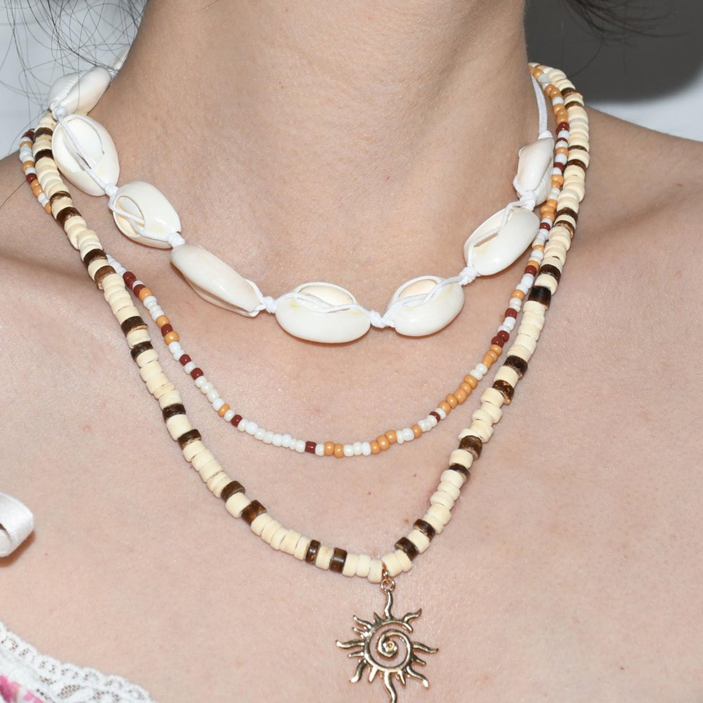 Snogisa Seashell Necklace for Women Adjustable seaside vacation necklace Summer Beach Necklace,Beach Vacation Essentials Halloween Costumes Ocean Jewelry Accessories for Women,Boho Hippie, Christmas Gift for Women (3 layers-shell)