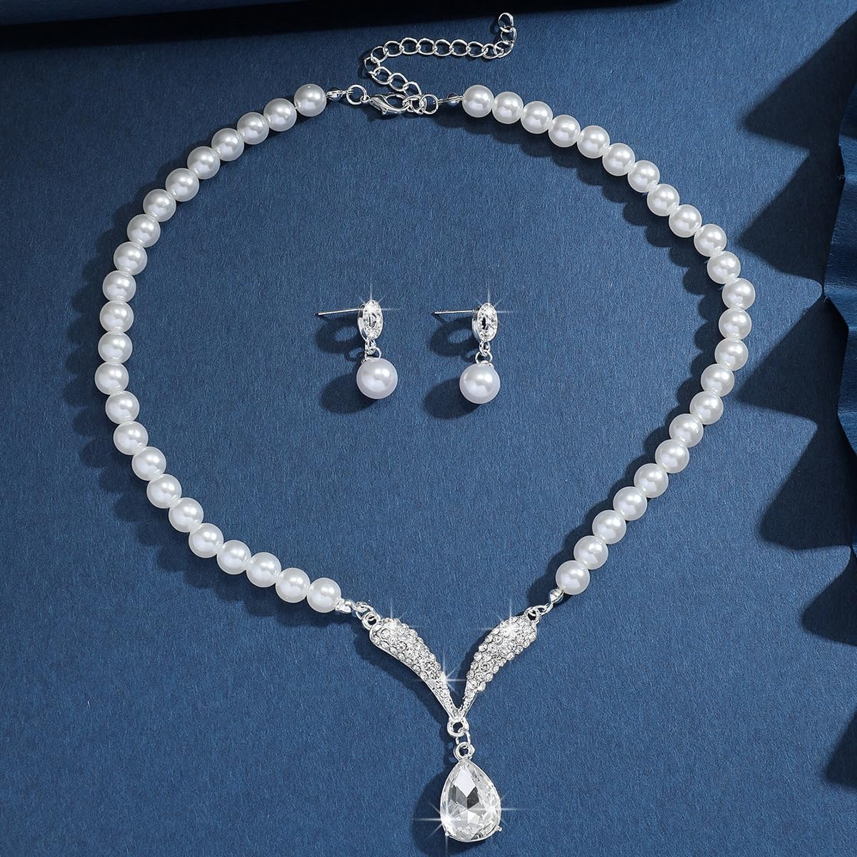 Meztole Pearl Necklace and Earring Set for Women,Pearl Jewelry Set Fake Pearls Necklace Imitation Beaded Collar de Perlas Para Mujer Necklaces for Prom Bridesmaid Costume Accessories A-Silver