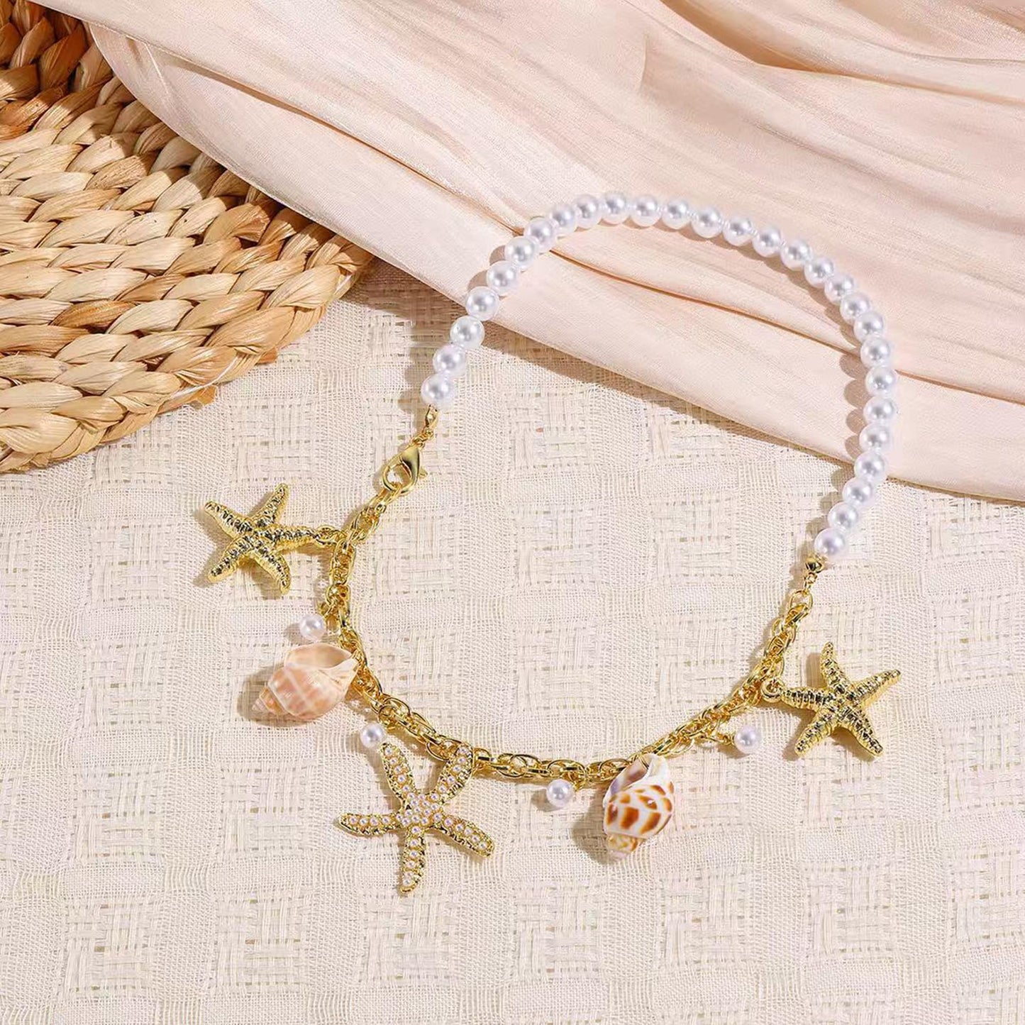 HLZMZQF Gold Starfish Shell Pendant Layered Necklaces Conch Charm Necklace for Women Boho Beach Trendy jewelry (gold starfish conch)