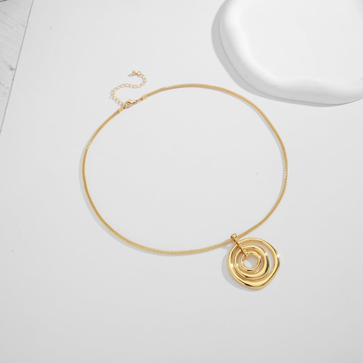 INNERDIVA Chunky Gold Pendant Necklace for Women 14k Gold Plated Big Large Dainty Statement Boho Spiral Swirl Charm Necklace with Circle Summer Beach Beachy Ocean Jewelry Coastal Vacation Accessories