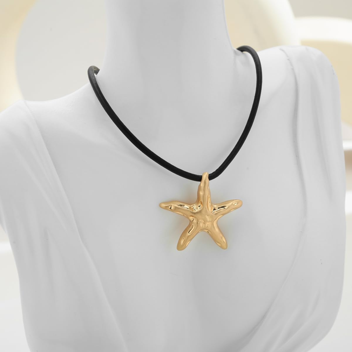 INNERDIVA Starfish Necklace with Black Leather Cord, Gold Ocean Starfish Pendant Necklace Eco-Friendly Beach Jewelry for Women Summer Boho Statement
