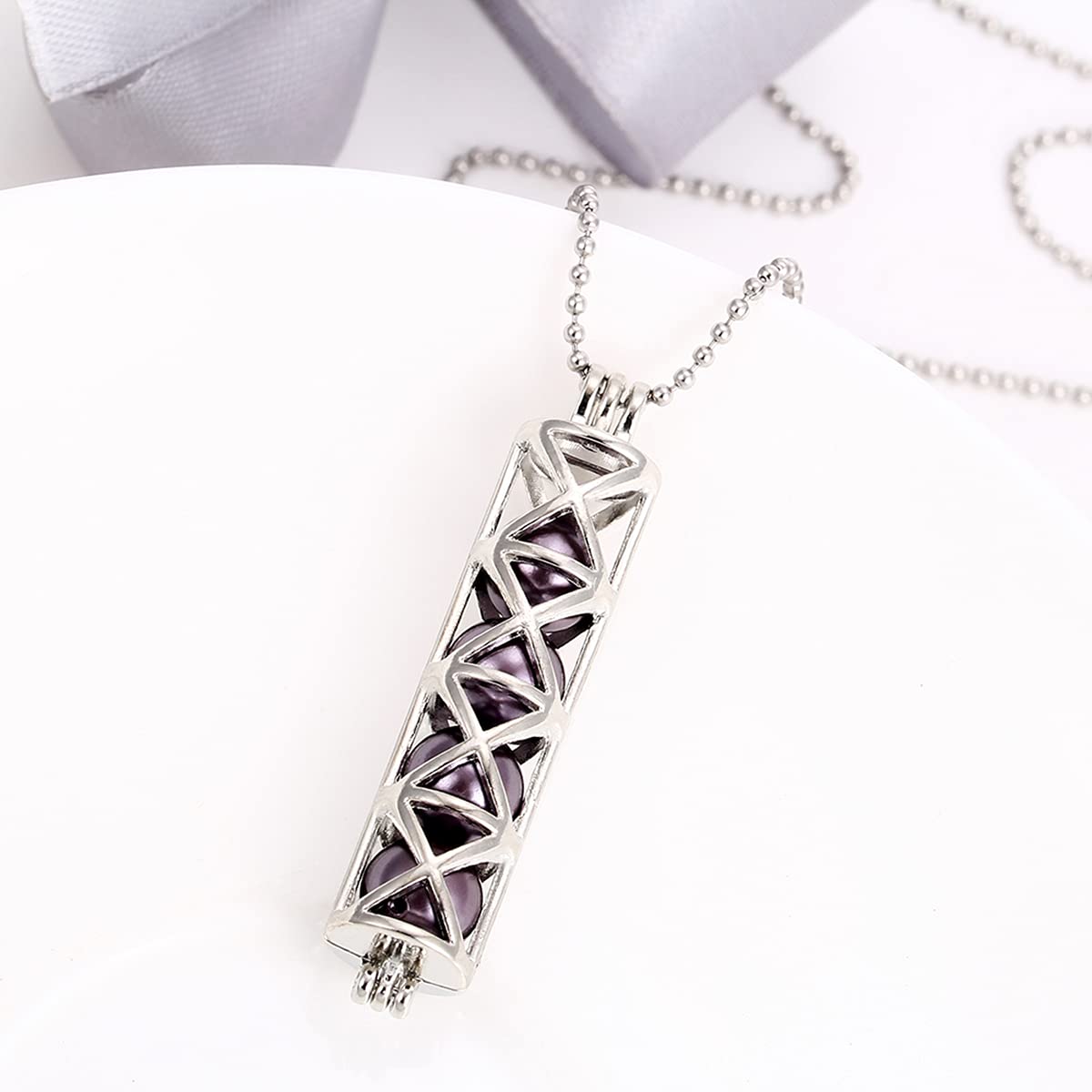 Vie jeune Mixed Pearl Cage Locket Pendants Set, Essential Oil Diffuser DIY Necklace Bracelet Jewelry Making Craft, Bulk Beads Aromatherapy Diffuser Charms Gifts for Women (Random 20pcs Dull Silver)