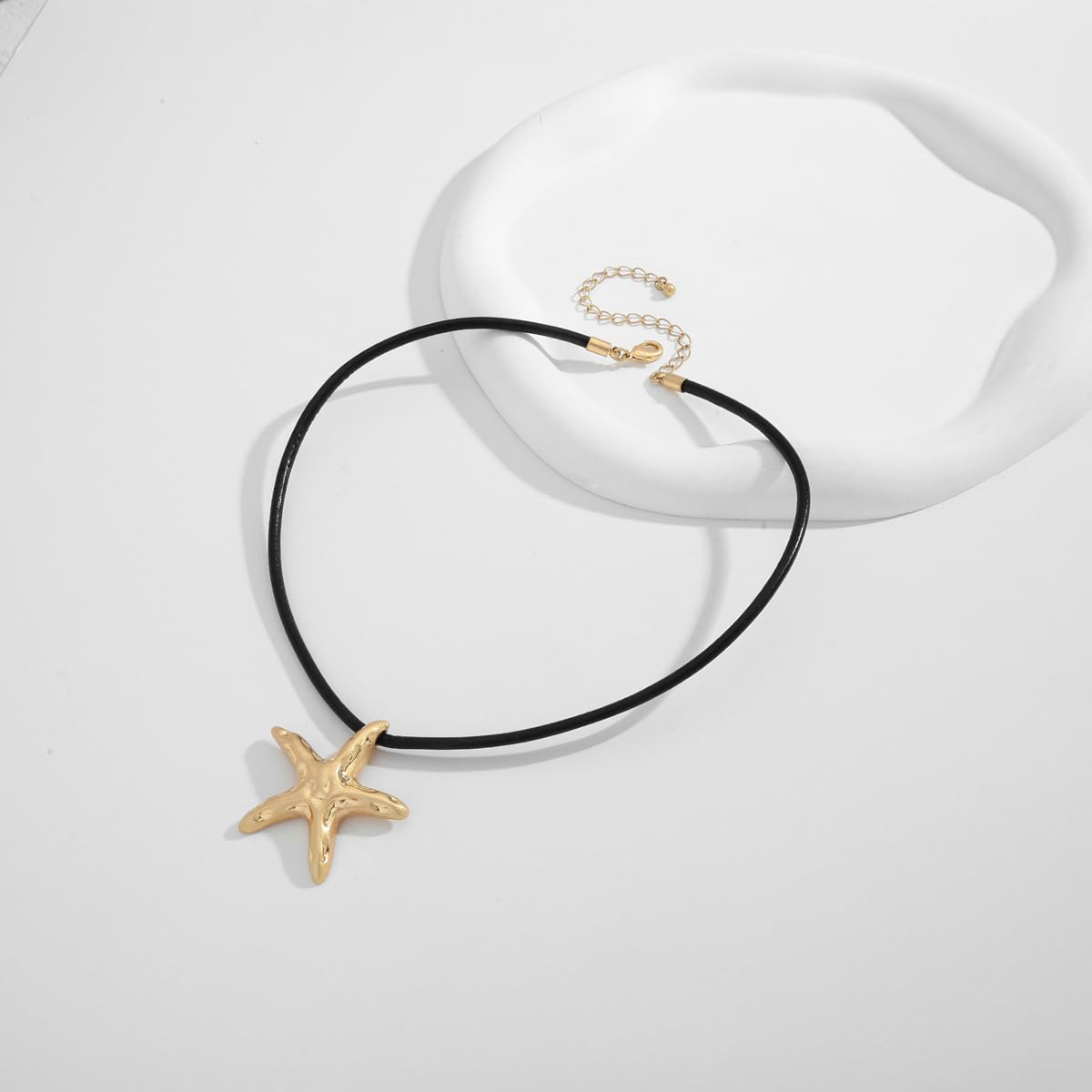 INNERDIVA Starfish Necklace with Black Leather Cord, Gold Ocean Starfish Pendant Necklace Eco-Friendly Beach Jewelry for Women Summer Boho Statement