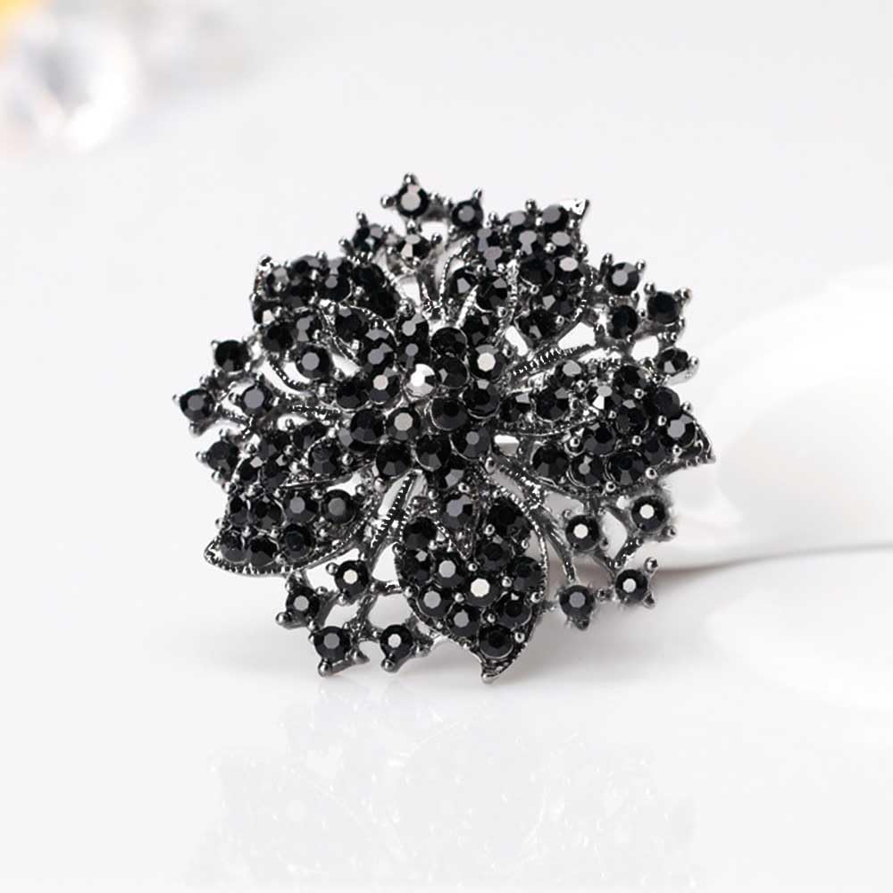 Ezing Fashion Jewelry Beautiful Silver Plated Rhinestone Crystal Brooch Pin For Woman (black)