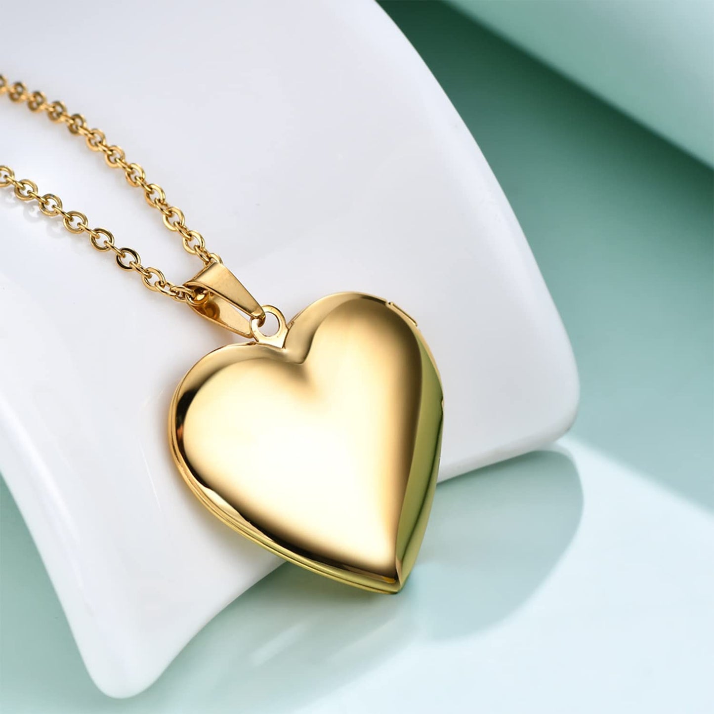 PHOCKSIN Gold Heart Lockets Necklace for Girlfriend Locket Necklaces that Holds 2 Pictures Memorial Lockets for Women