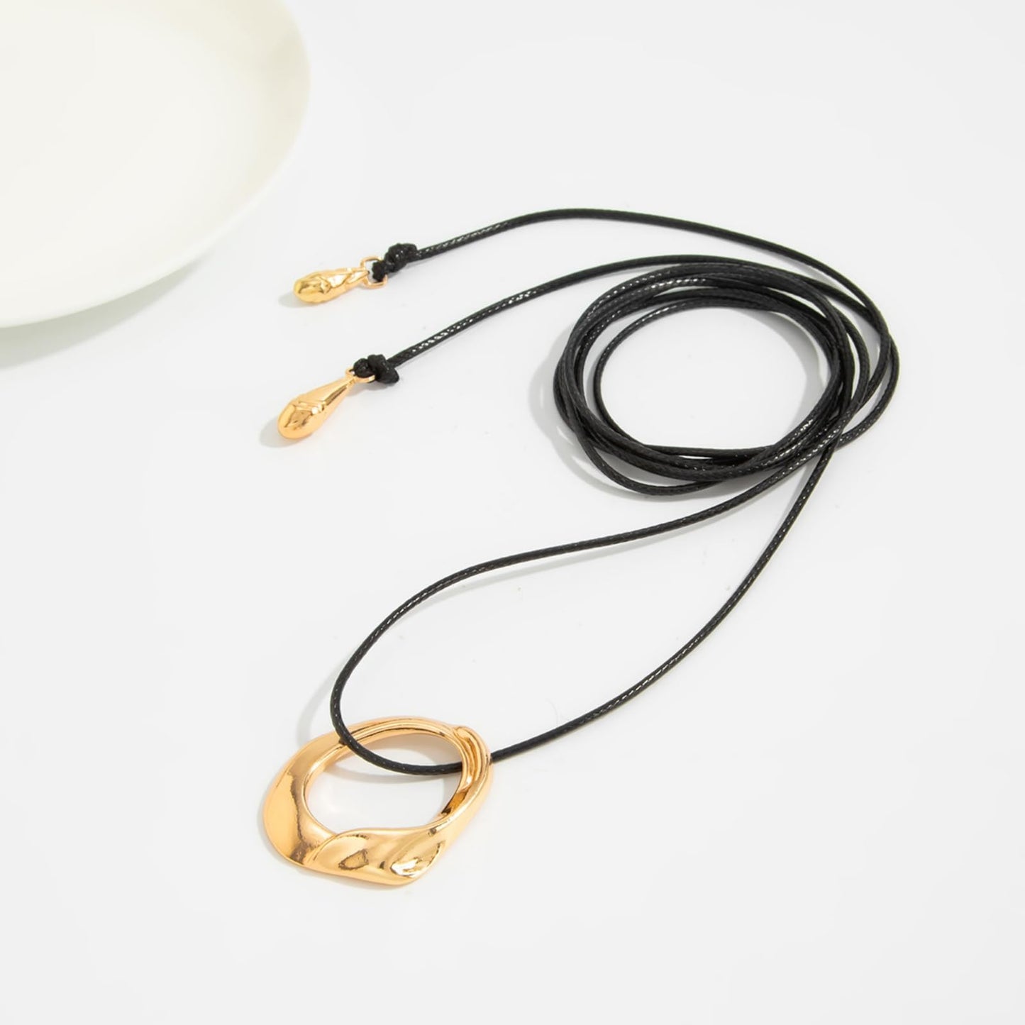 Hcrohihit Chunky Hollow Pendant Necklace for Women,Trendy Charm Big Circle Necklace Boho Punk Cowgirl Outfits Western Accessories (C-GD)