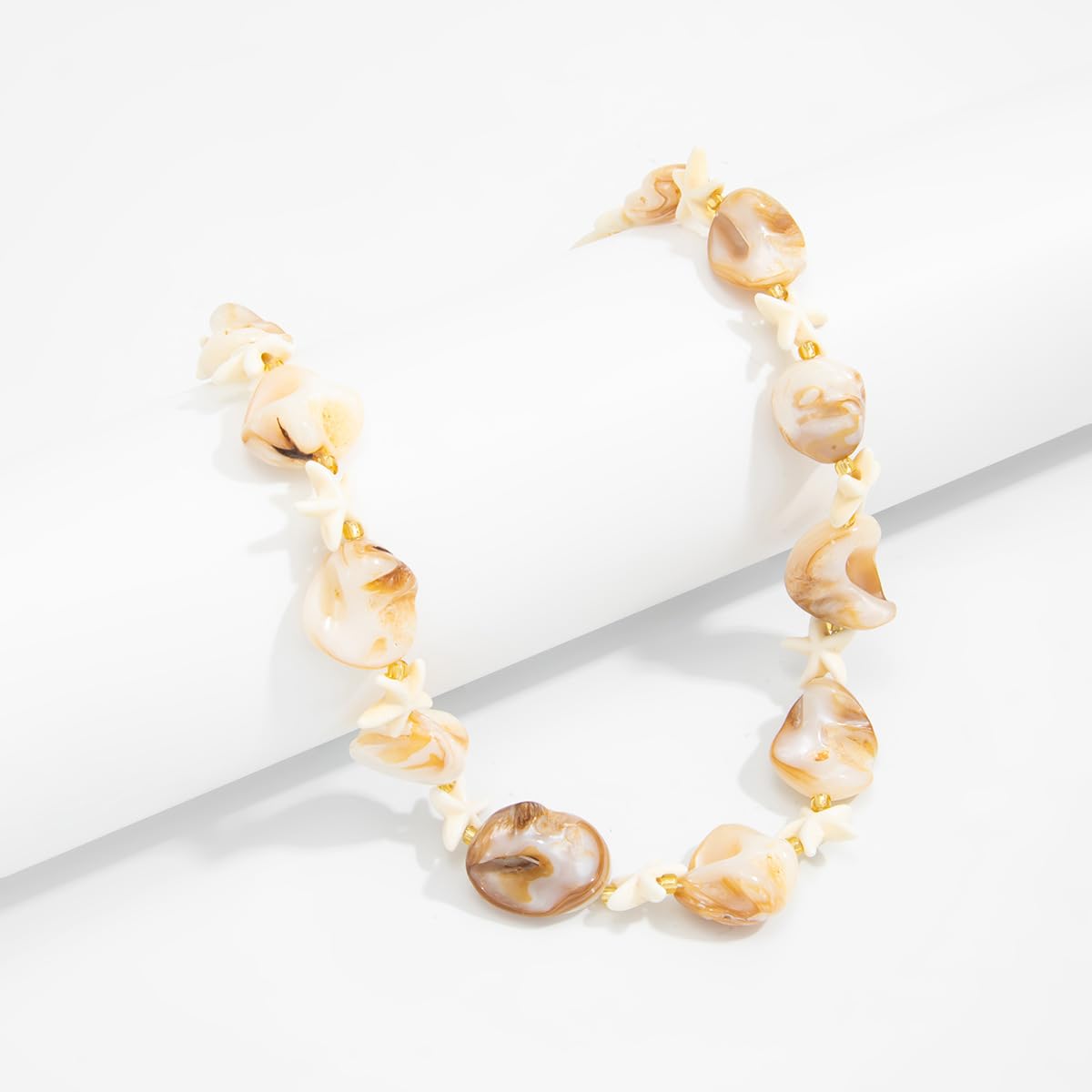 VKLSEPW Starfish Shell Chip Choker Necklace For Women Coastal Beach Vacation Irregular Shell Collar Necklace Gold Tone Ocean Jewelry Two Colors (White)
