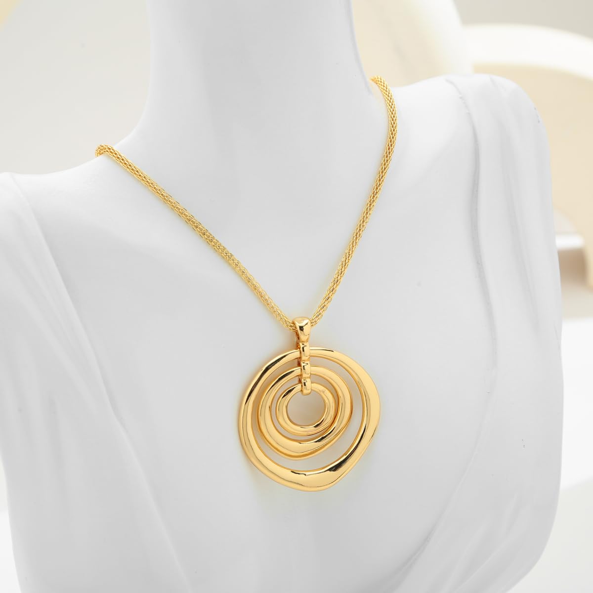 INNERDIVA Chunky Gold Pendant Necklace for Women 14k Gold Plated Big Large Dainty Statement Boho Spiral Swirl Charm Necklace with Circle Summer Beach Beachy Ocean Jewelry Coastal Vacation Accessories