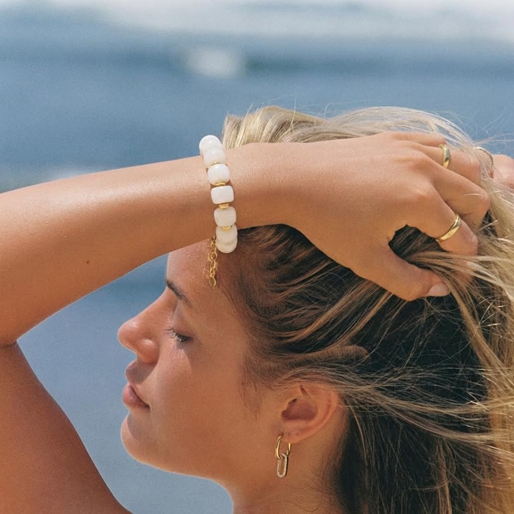 TENTMENTISE Beaded Bracelets for Women, White Beaded Bracelets for Women Trendy, Chunky Gold Plated Bracelets, Womens Boho Summer Beach Jewelry Gifts for Vacation Holiday