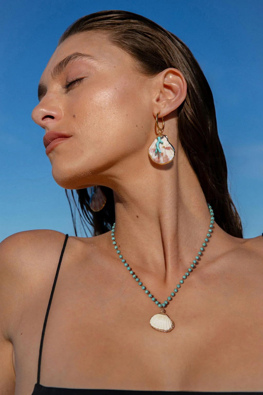PEARLADA Boho Simulated Turquoise Beaded Necklace, Statement Shell Pendant Necklace, Adjustable Summer Beach Jewelry