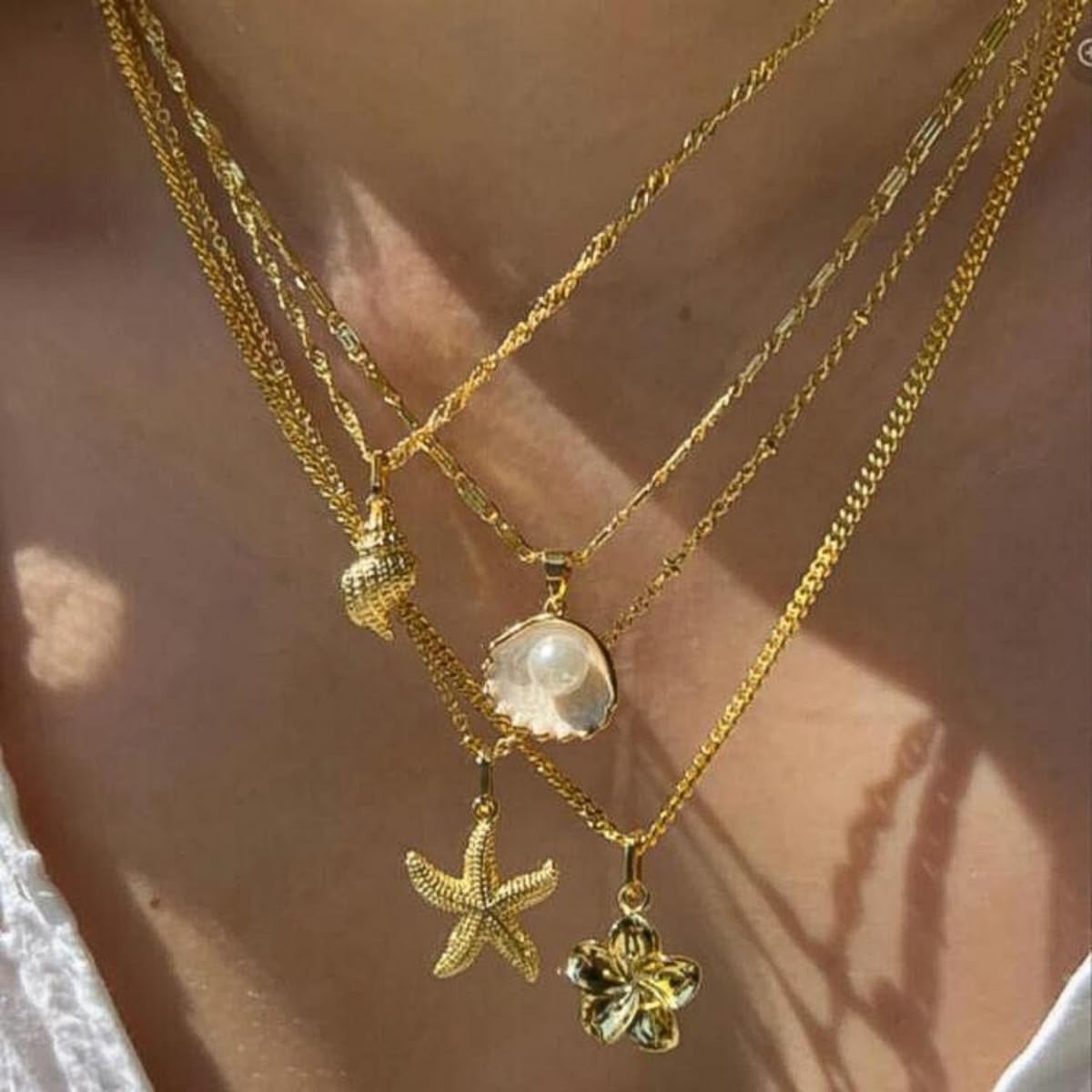 Gold Shell Starfish Necklace for Women Layered Pearl Conch Pendant Necklace Dainty Summer Beach Vacation Boho Jewelry (Gold 4pcs)