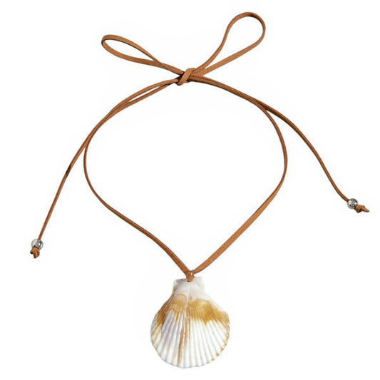 BYETOCE Large Seashell Pendant Necklace Natural Textured Ocean Jewellery White Shell Choker with Leather for Women Boho Beach Charm Chain Trendy Summer Ocean Jewelry Ornament