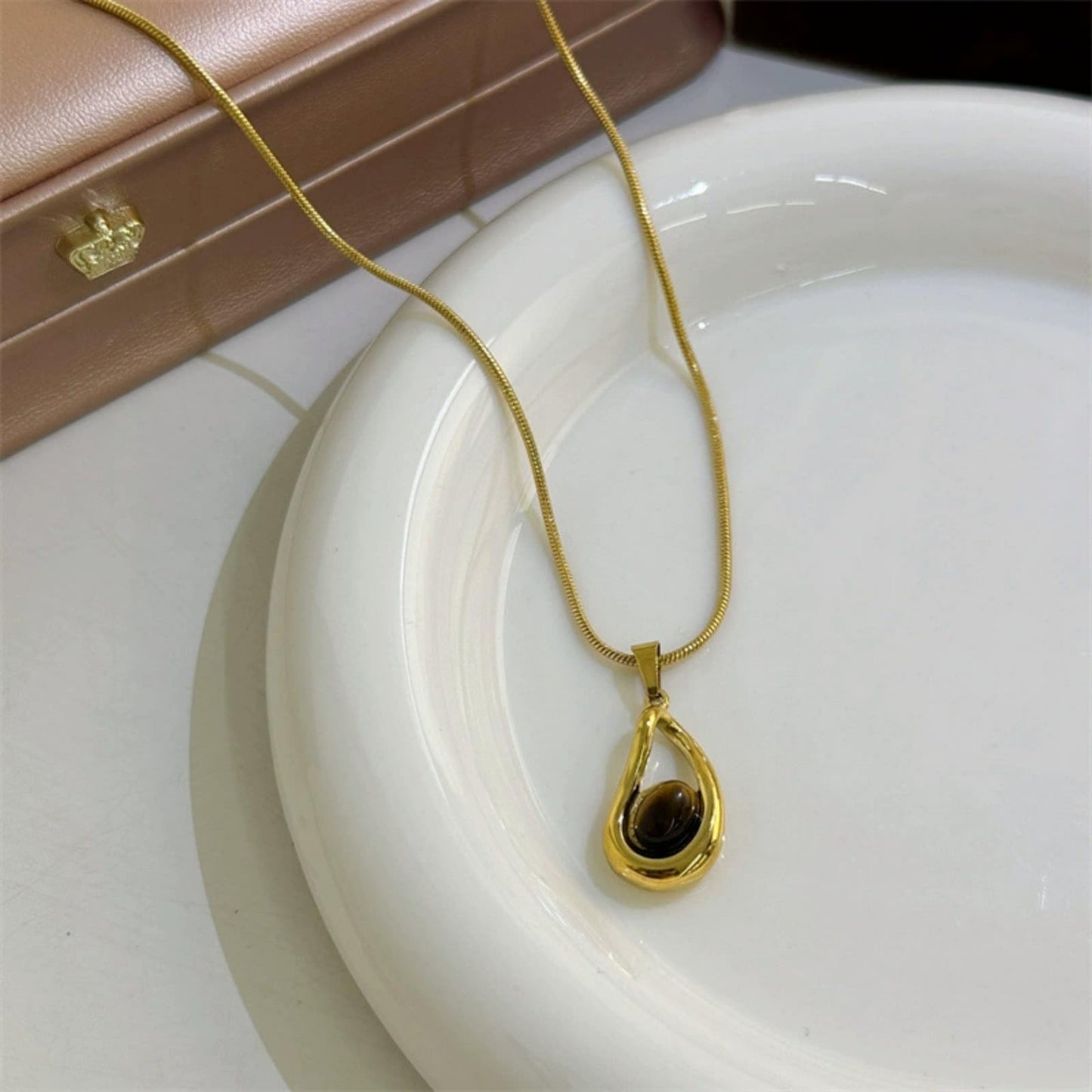 Hcrohihit Chunky Hollow Pendant Necklace for Women,Trendy Charm Big Circle Necklace Boho Punk Cowgirl Outfits Western Accessories (D-GD)