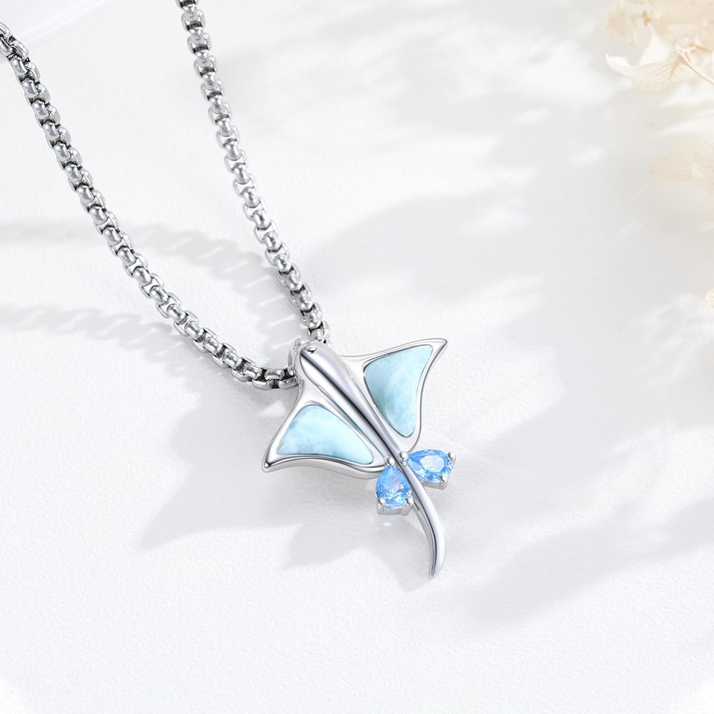 Midir&Etain Stingray Necklace 925 Sterling Silver Beach Ocean Pendant Manta Ray Beachy Necklace Stingray Jewelry Gift for Women Stingray Lovers