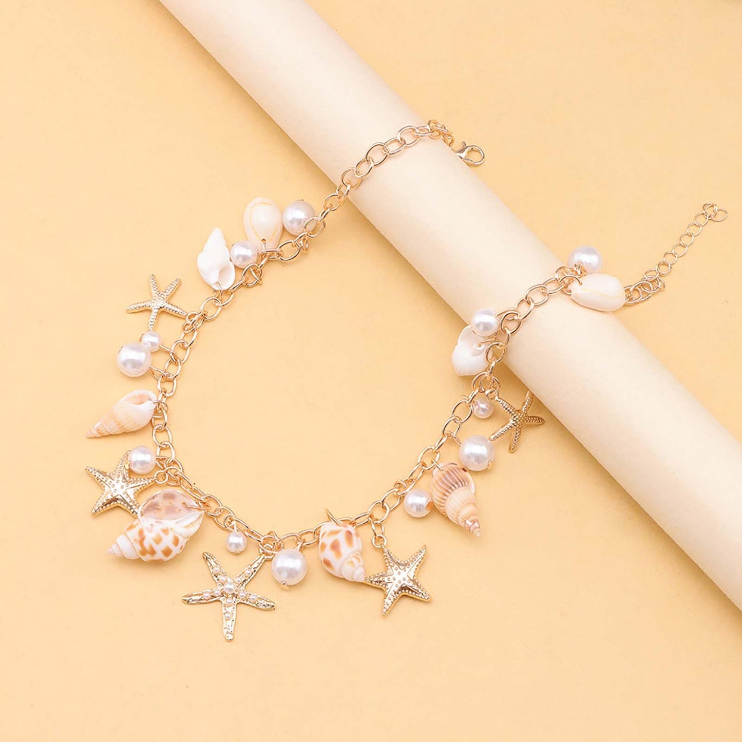 Beach Necklaces for Women Shell Starfish Necklace for Women Gold Plated Boho Layered Pendant Necklace with Pearl Conch Charm Dainty Summer Dress Beach Vacation Jewelry Gifts