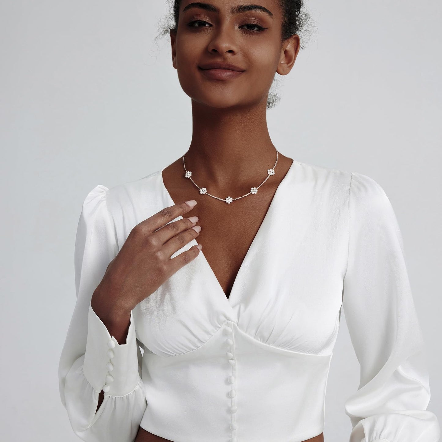 OGD Silver Pearl Necklaces 925 Silver Plated Dainty Chain Cute Daisy Pearl Choker Necklace Flower Necklaces for Women Trendy Jewelry Gifts