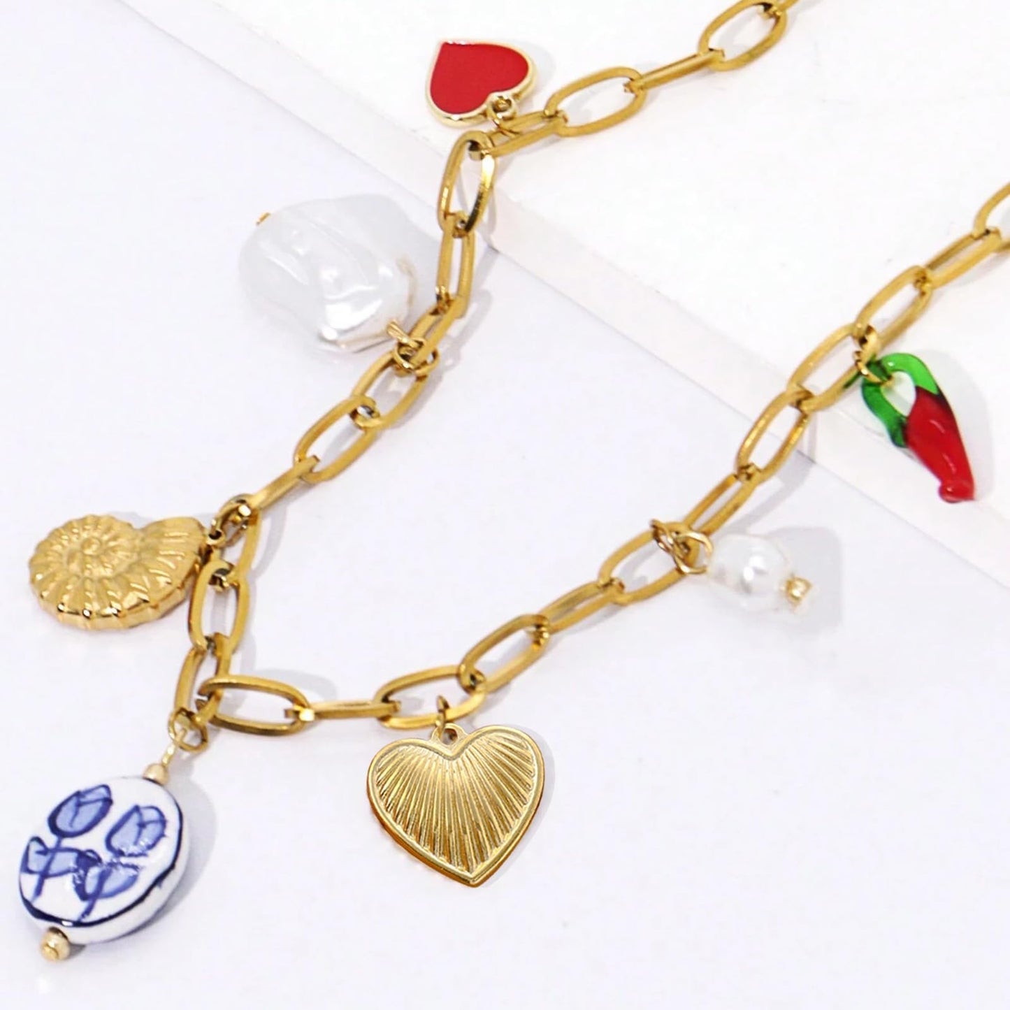 KummerSaprk Seashell Necklace Charm Necklace for Women Summer Vacation Jewelry for Women Starfish Sea Shell Pendant Jewelry Boho Beachy Stuff Accessories Gifts