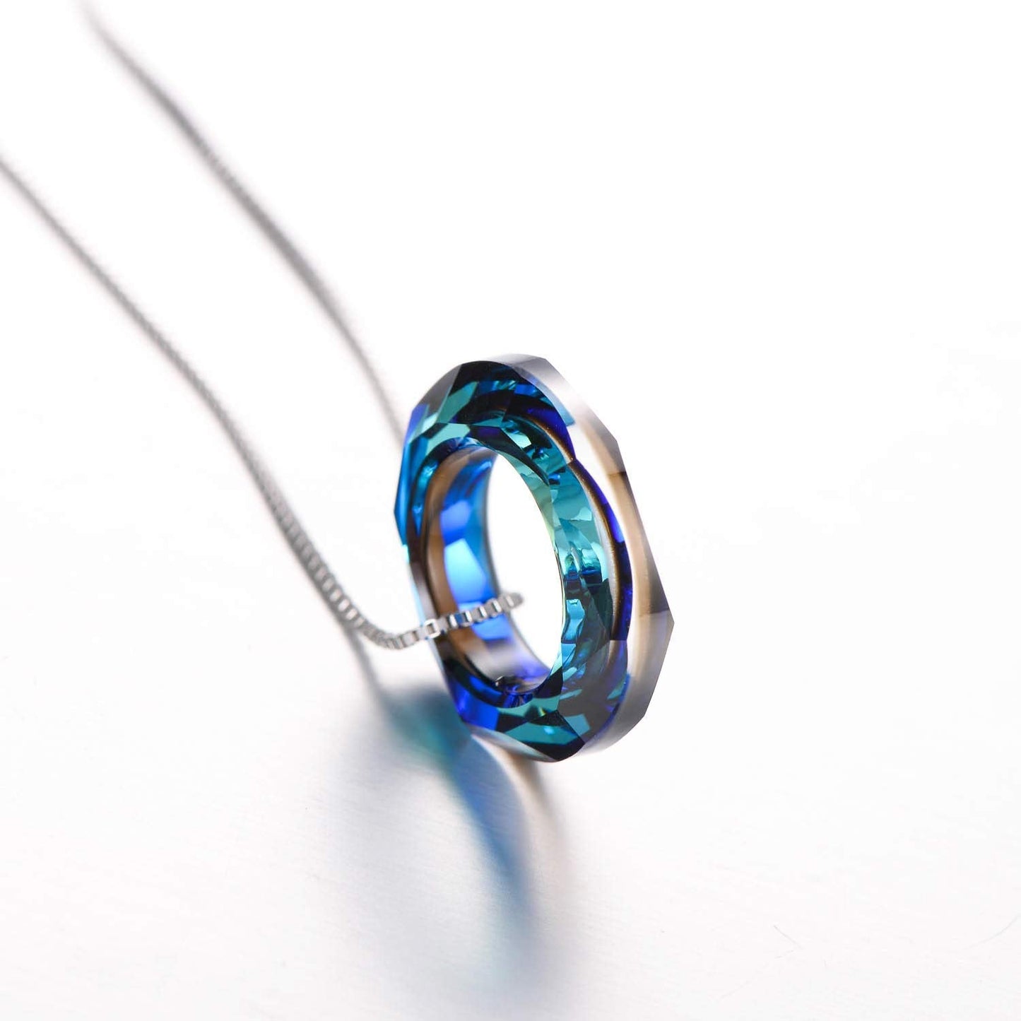 AOBOCO Circle Crystal Necklace 925 Sterling Silver Blue Crystal Pendant Necklace for Women with Austrian Crystals Jewelry for Women Christmas Birthday Holiday Gifts (Dia 0.78" Circle Blue)