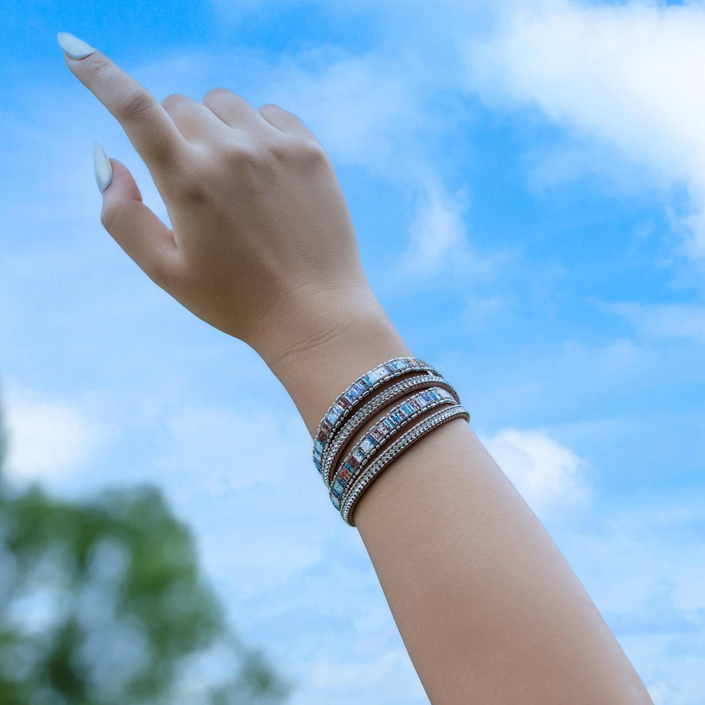 FANCY SHINY Boho Leather Wrap Bracelet Stackable Crystal Rhinestone Bangle Cuff with Magnetic Clasp Trendy Bohemian Jewelry for Women(Bronze)