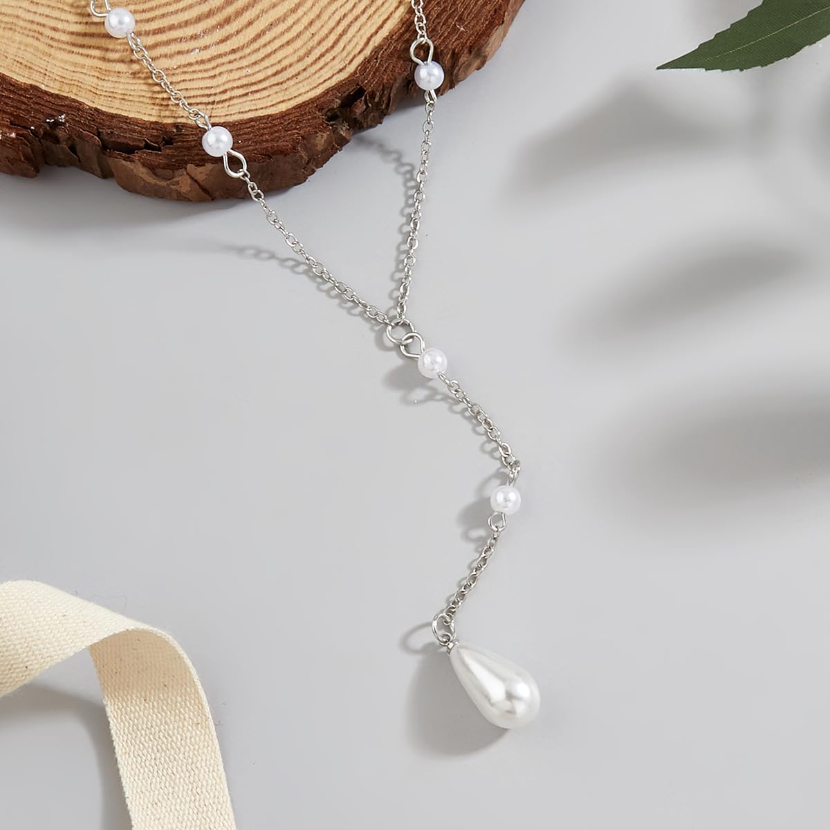 Pearl Necklace Gold Pearl Y Necklace Dainty Pearl Necklaces for Women Gold Beaded Necklaces Pearls Choker Chain Prom Wedding Bridal Bridesmaid Jewelry (Silver A)