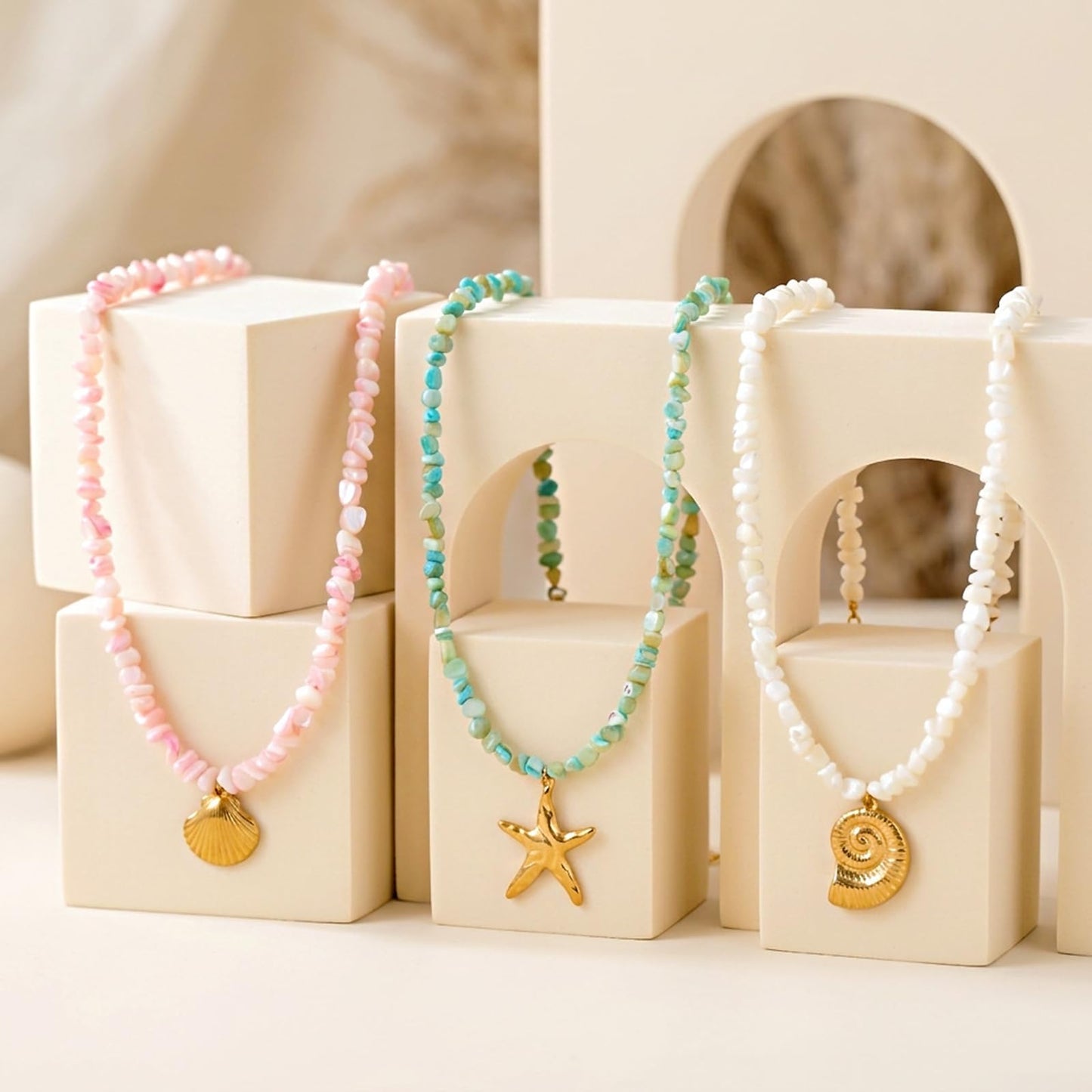 Zxcog Boho Shell Necklace for Women Gold Starfish Seashell Beaded Pendant Necklace Unique Pink Blue White Shell Necklaces Summer Trendy Beach Jewelry Gift (pink)