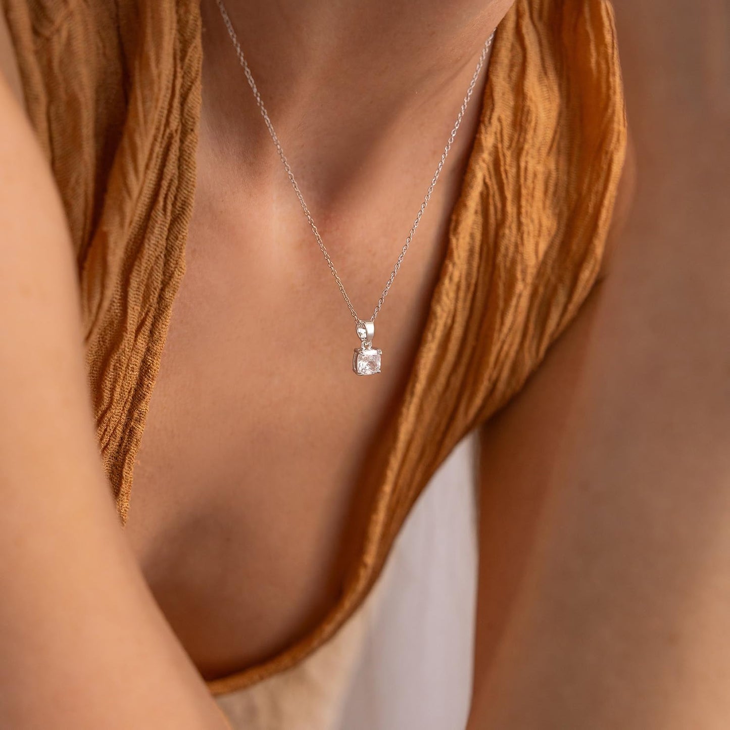 CUEZIY Dainty Necklaces for Women Cute Station Choker Necklace Cubic Zirconia Simulated Diamond Necklace Simple Layering CZ Necklace Trendy Jewelry Gifts (Square, Silver)