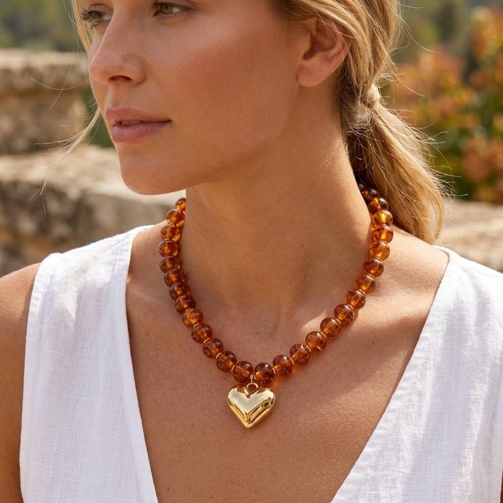 Frigotine Tortoiseshell Chunky Heart Necklace for Women, Brown Amber Resin Beaded Choker with Gold Puffy Heart, Trendy Acrylic Statement Jewelry Gift
