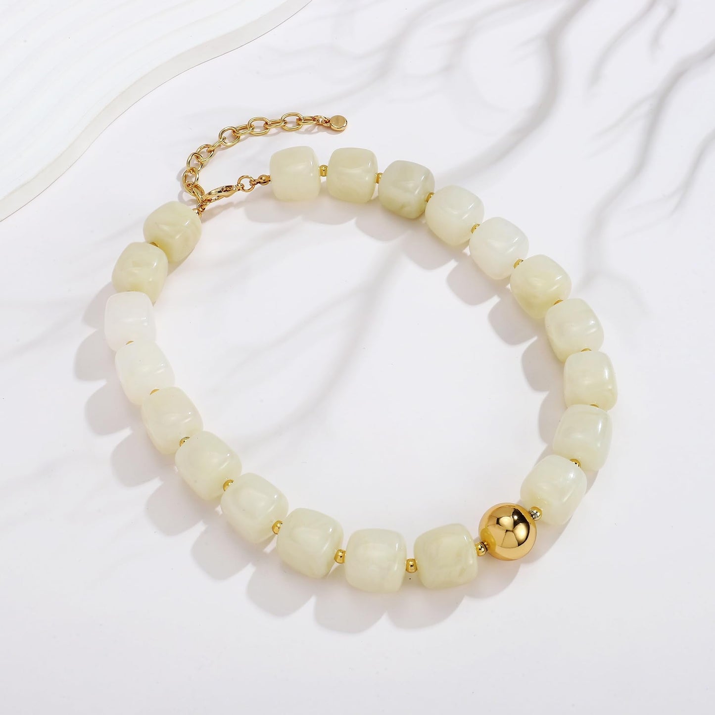 WOWORAMA Chunky Beaded Necklace for Women Trendy Cream White Statement Chunky Necklaces Large Square Resin Beads Choker Necklace Boho Summer Jewelry