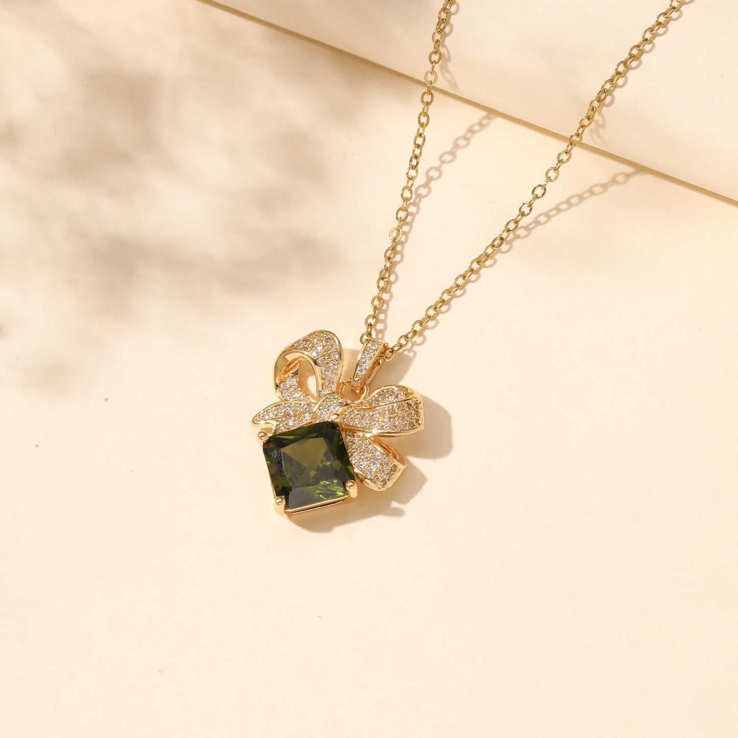Green Square August Birthstone Peridot Bow Necklace for Women-Gold Plated Healing Crystal Imitation Peridot Pendant Waterproof Non Tarnish Vintage Necklace For Birthday Valentines Day Mother's Day Christmas Thanksgiving Gifts