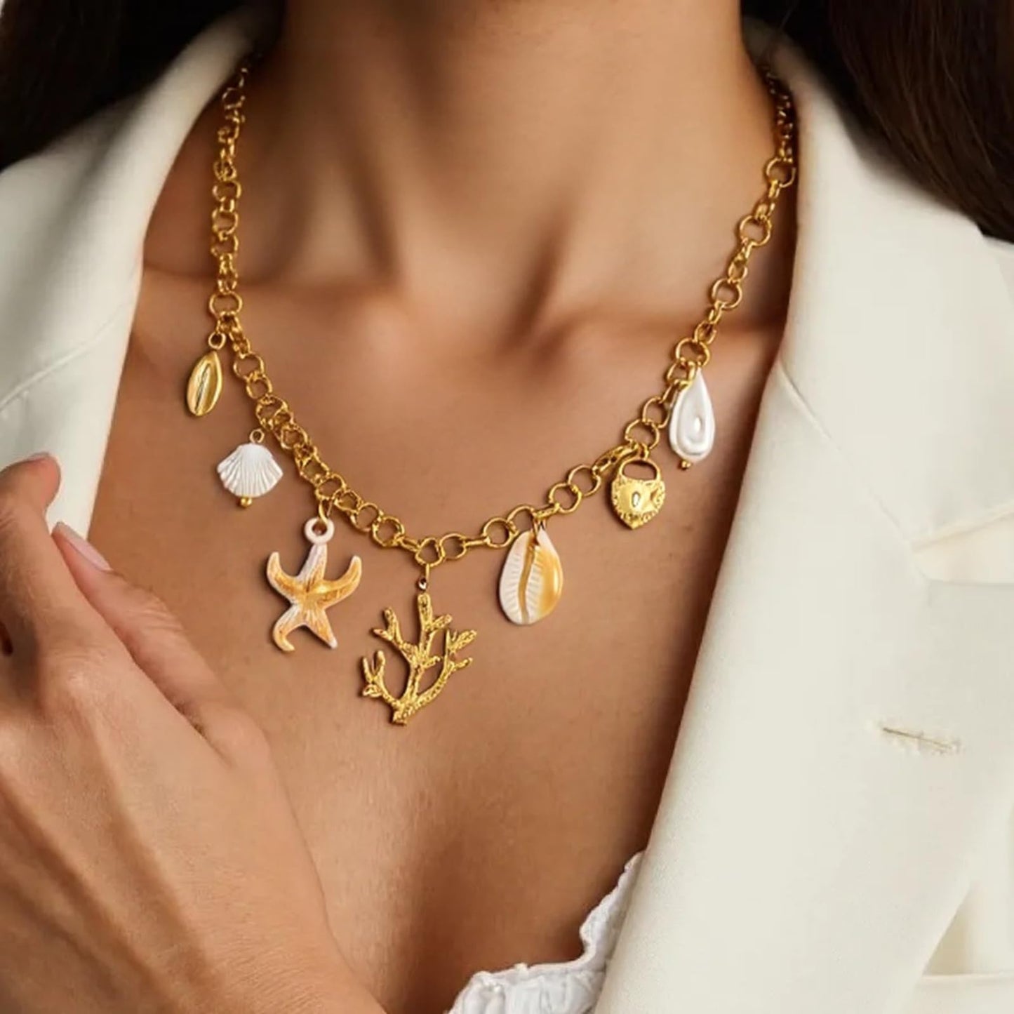 LCTrusttmor Gahna Coral Necklace for Women, 18K Gold Plated Pearl Heart Shell Starfish Charm with Adjustable Choker Necklaces for Women, Summer Beach Jewelry Gifts