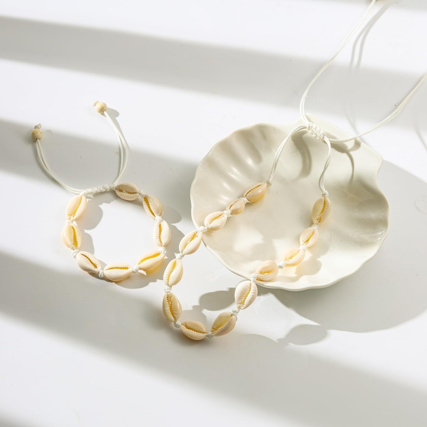 Starain 2Pcs Shell Necklace Anklet for Women Handmade Adjustable Puka Beach Shell Necklace Set