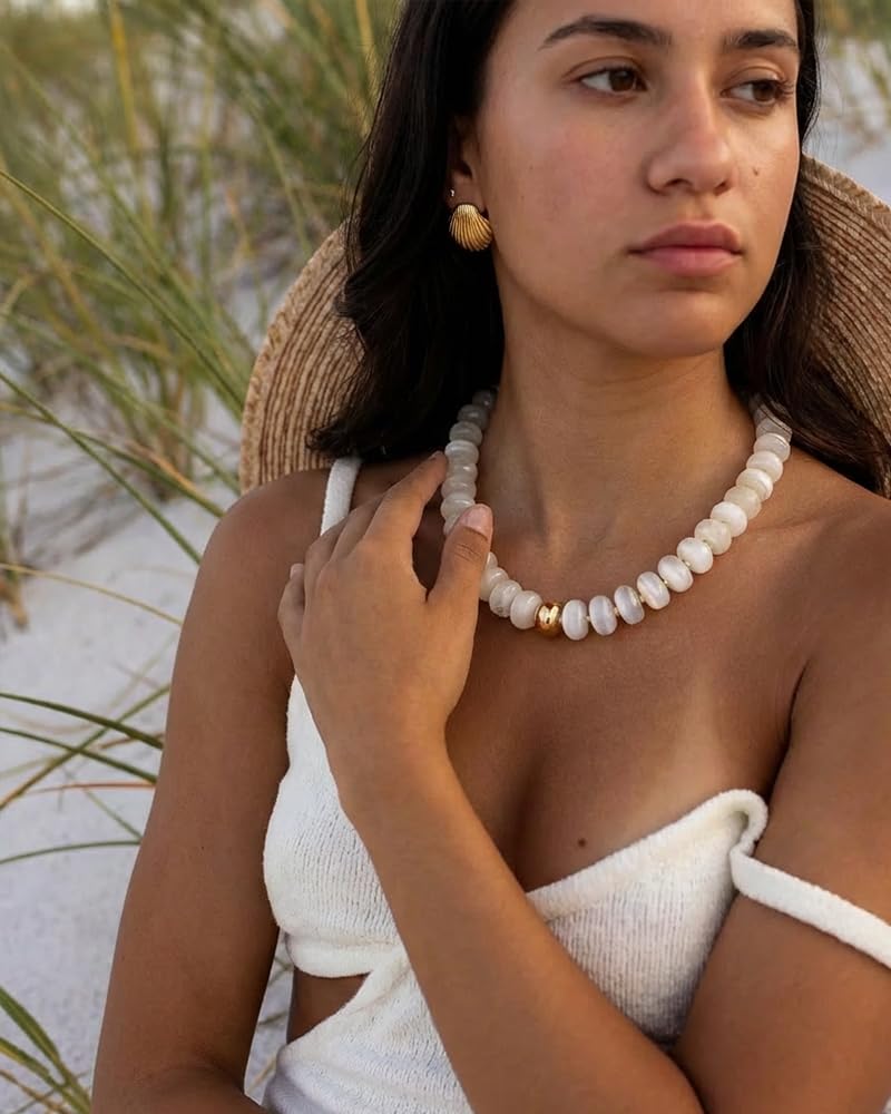 FAUTHENTICUTE Swirled White Beaded Necklace for Women Off White Resin Rondelle Bead Choker Necklaces Short Collar Statement Necklace Boho Beach Jewelry Gifts
