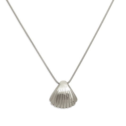 Frigotine Dainty Silver Shell Pendent Necklace for Women, Trendy Simple Statement Seashell Textured Adjustable Snake Chain Choker Summer Beach Jewelry Gifts