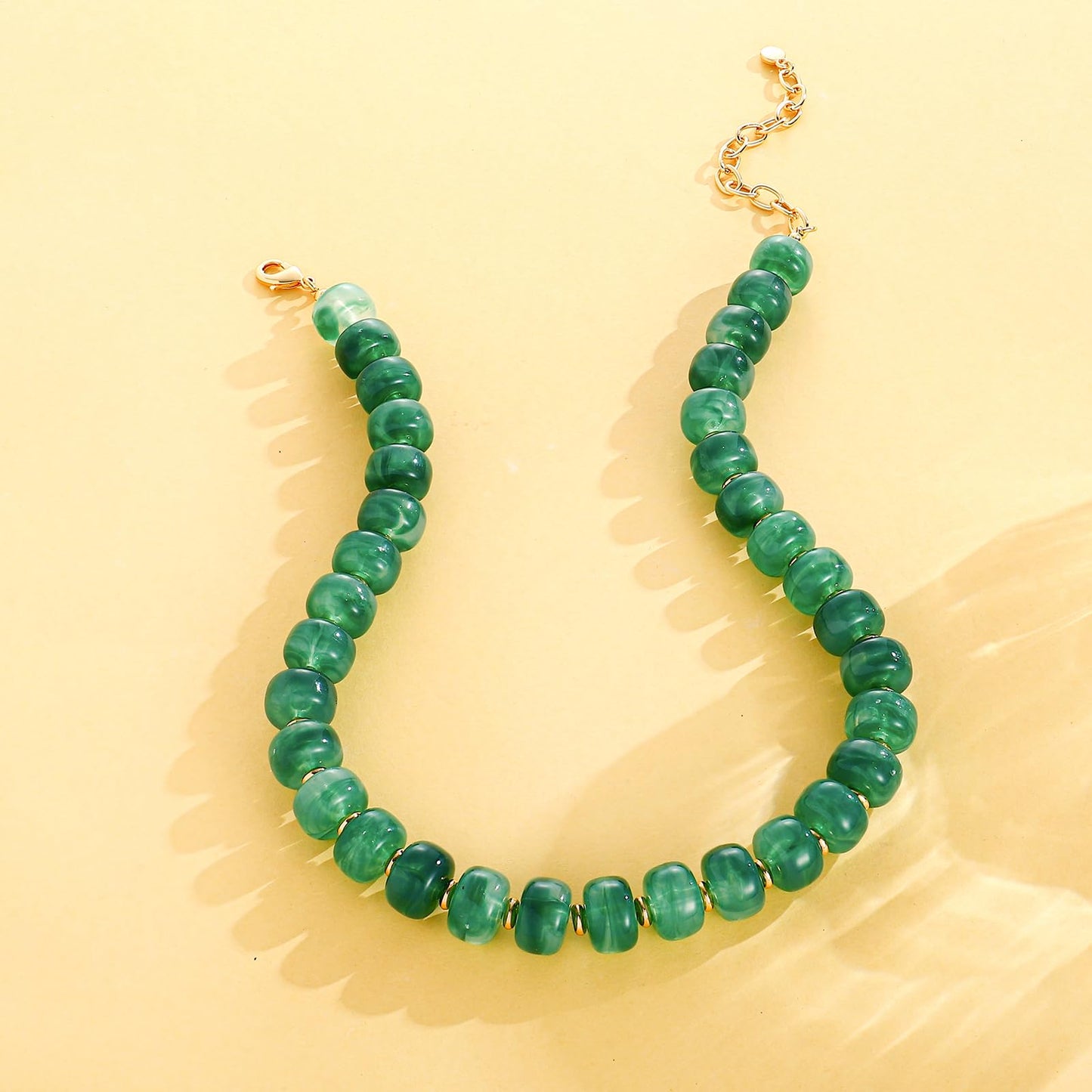 HolidayQbee Beaded Necklace for Women Boho Bead Chunky Necklace Big Bead Necklace Fashion Trendy Summer Green Resin Beaded Necklaces Jewelry Gifts
