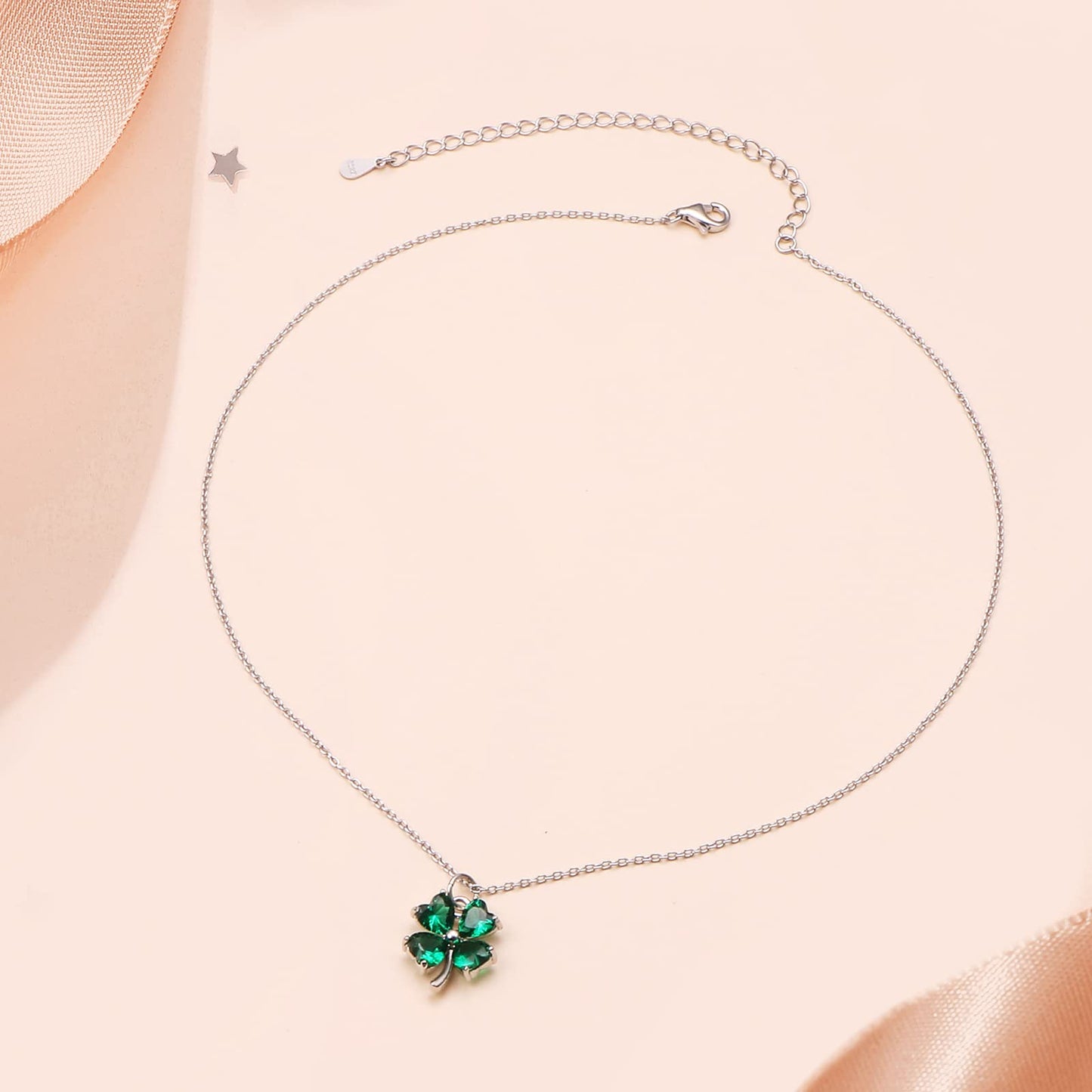 DAOCHONG S925 Sterling Silver Choker Short Dainty Leaf Clover Shamrock Necklace Pendant for Women Jewelry Gift
