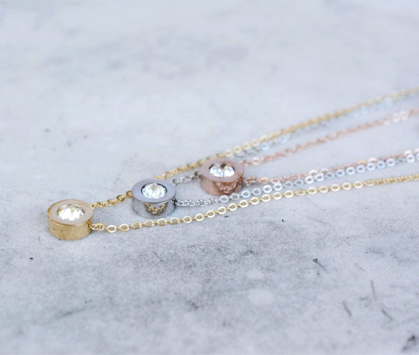 LUUK LIFESTYLE Feminine necklace with crystal rhinestone pendant, stainless steel and HAPPINESS gift card, chic jewelry, girlfriend, friendship present, Valentine’s Day, birthday, silver