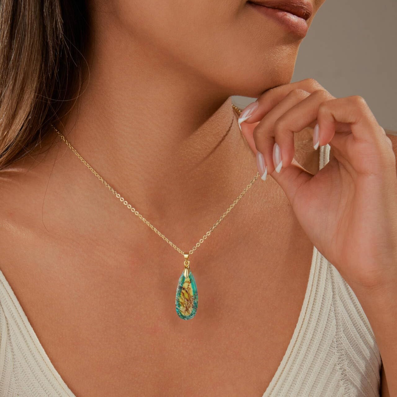 Sriomu Natural Healing Stone Chain Necklaces for Women Teardrop Gemstone Pendant Statement Gold Necklace (Yellow Green - Gold)