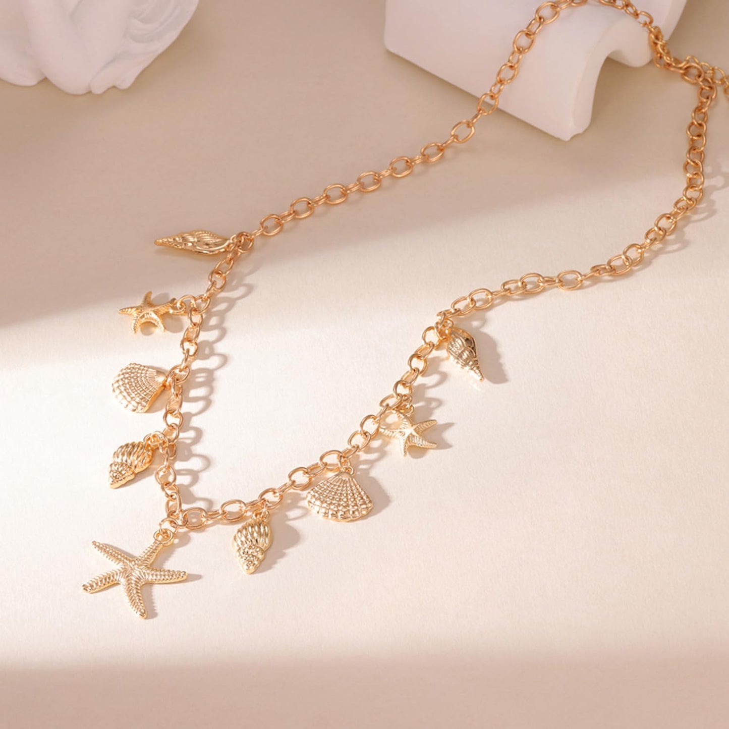 Frodete Starfish Necklace for Women Beach Necklaces Jewelry Layered Choker Drop Dangle Summer Vacation Outfits Theme Conch Seashell Accessories Ocean Pendant Dress Costume