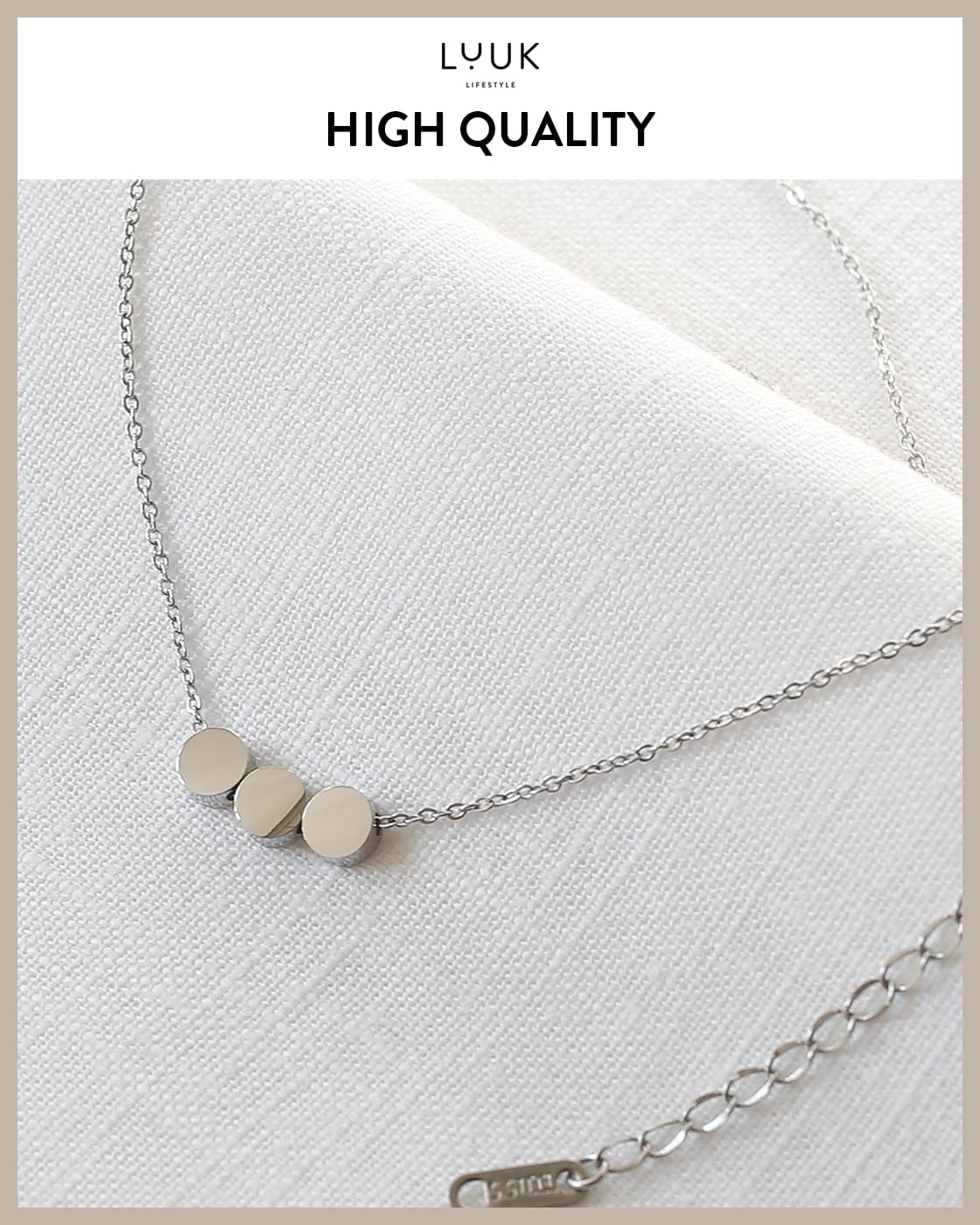 LUUK LIFESTYLE Stainless steel necklace for women with three circle pendant and HAPPINESS gift card for loved ones, round and circular design, chic and classy jewelry, trendy magnetic look, silver