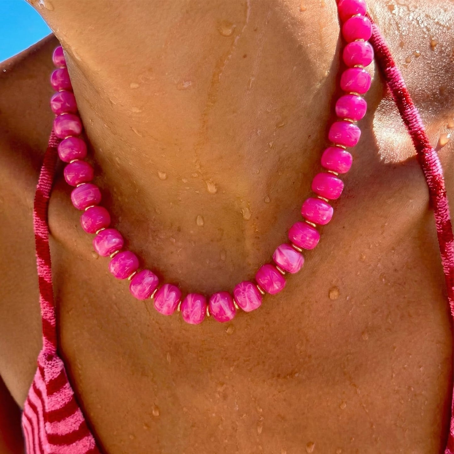 HolidayQbee Beaded Necklace for Women Boho Bead Chunky Necklace Big Bead Necklace Fashion Trendy Summer Pink Resin Beaded Necklaces Jewelry Gifts