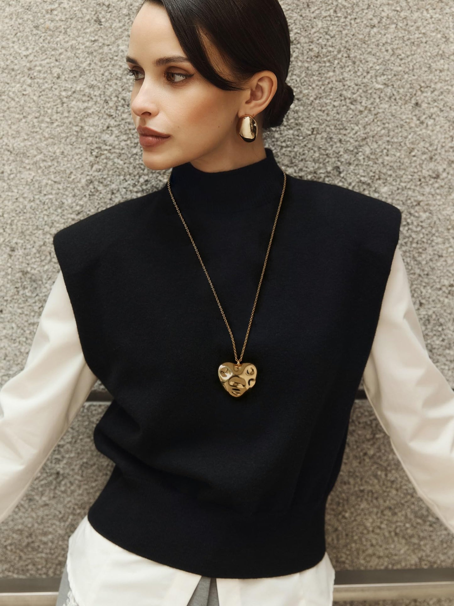 Simple Gold Statement Long Necklace for Women Trendy Heart Pendant Charm Necklace Dainty Gold Sweater Chain Necklace