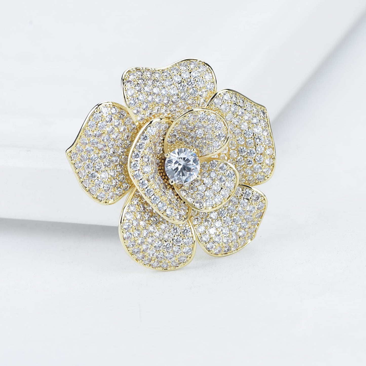 Elegant Crystal Blooming Rose Flower Brooch Lapel Pin Breastpin for Women Birdal Cardigan Hat Scarf Suit Sweater Floral Pins (K Gold Rose)