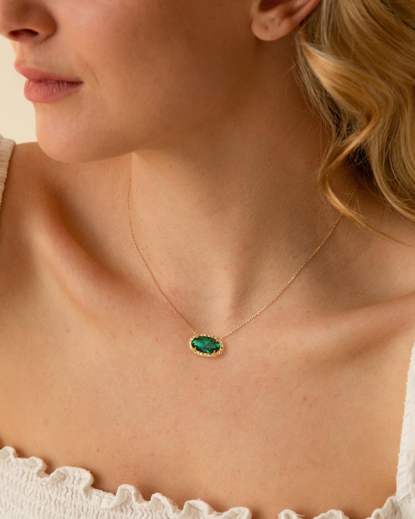 TLY Gold Necklace for Women 14k Gold Plated Dainty Oval Pendant Necklace Red Rose Quartz Druzy Stone Black Emerald Green Blue Choker Necklace Birthday Wedding Bridesmaid Prom Jewelry Gifts for Mom