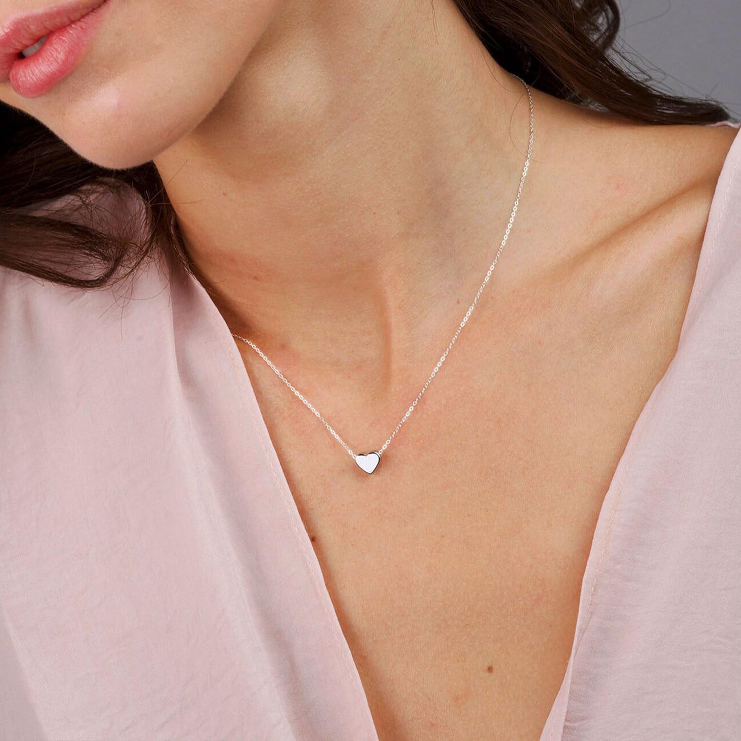 VRIUA Heart Necklace 14K Silver Plated Dainty Heart Pendant Necklace for Women Minimalist Everyday Jewelry