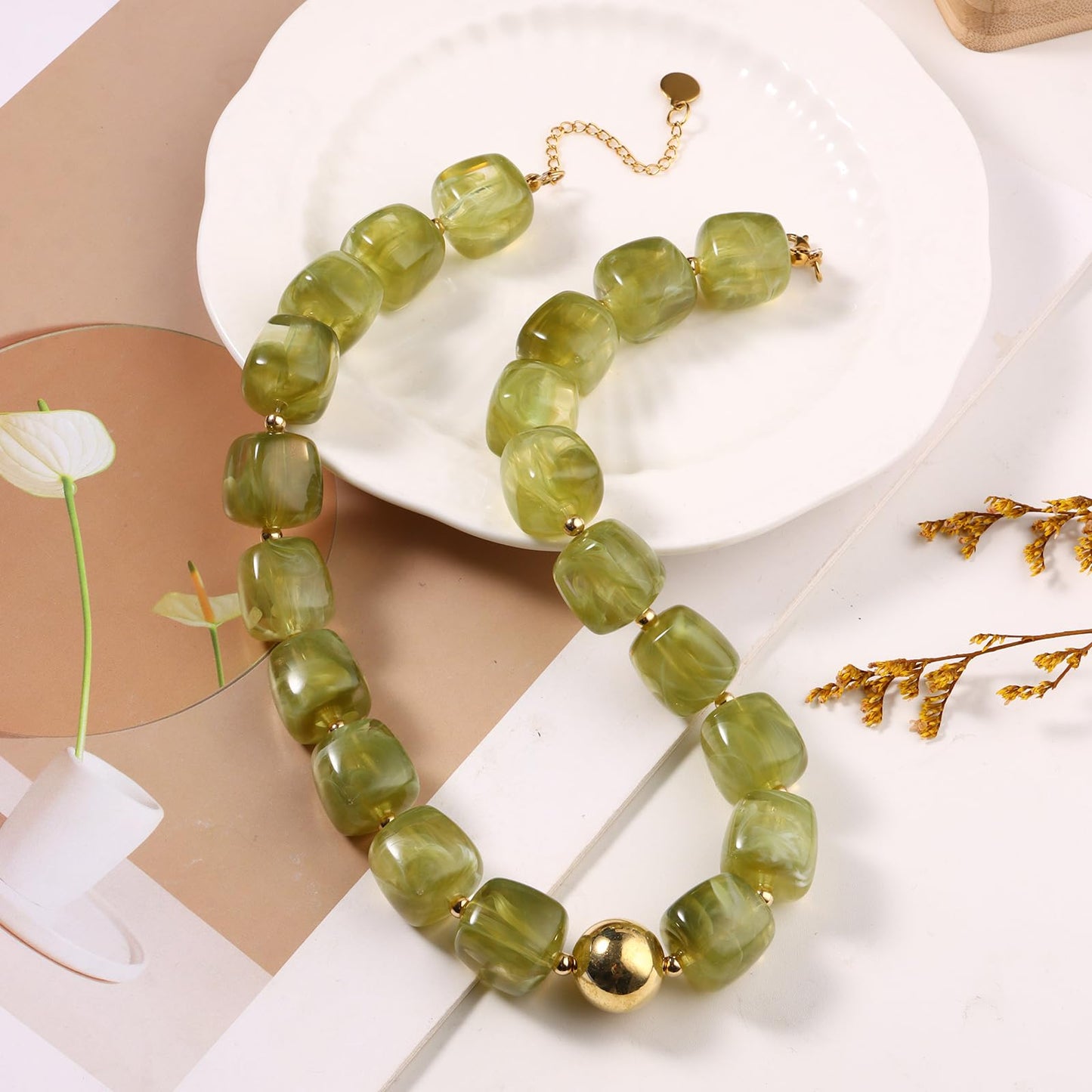 joymiao Chunky Necklaces for Women Big Bead Necklace Colorful Resin Beaded Choker Necklace Trendy Summer Necklaces Jewelry Gifts