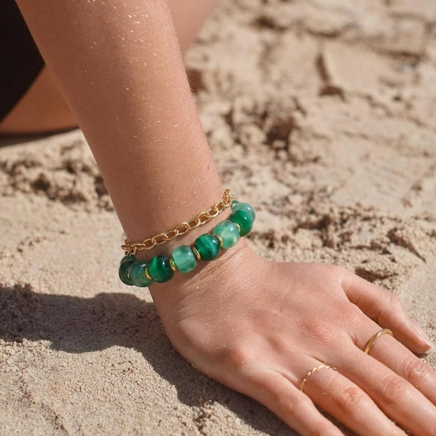 HolidayQbee Beaded Bracelets for Women Dainty Chunky Bracelet Green Beaded Boho Summer Bracelet Fashion Trendy Stone Beads Bracelet Beach Jewelry Gifts