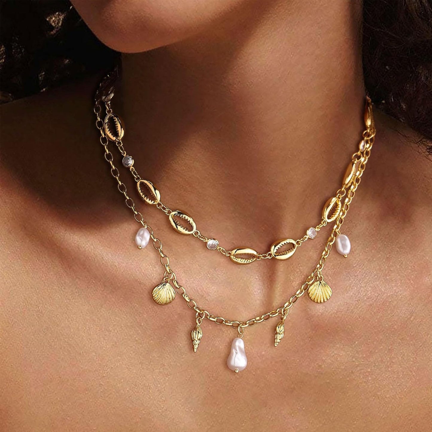 Gold Starfish Shell Necklace for Women Boho Layered Seashell Conch Shell Pearl Pendant Necklaces Set Bohemain Starfish Beach Necklaces Stack Beachy Summer Jewelry Outfits Accessories